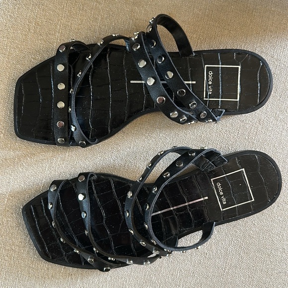 Dolce Vita Women’s Strappy Studded Slip On Sandals Flats Black Size 6W Wide - Picture 4 of 8